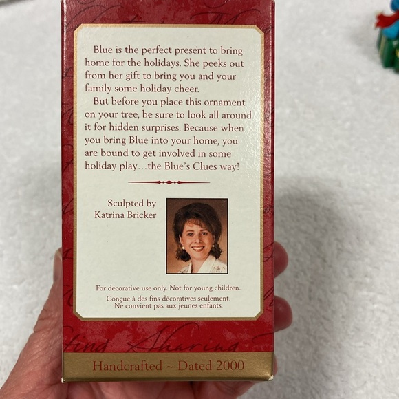 Hallmark Blue’s Clue’s Suprise Package ornament 2000 - Picture 3 of 7